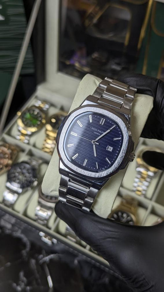 Patek Phillipe Geneve | Silver Blue | Date just