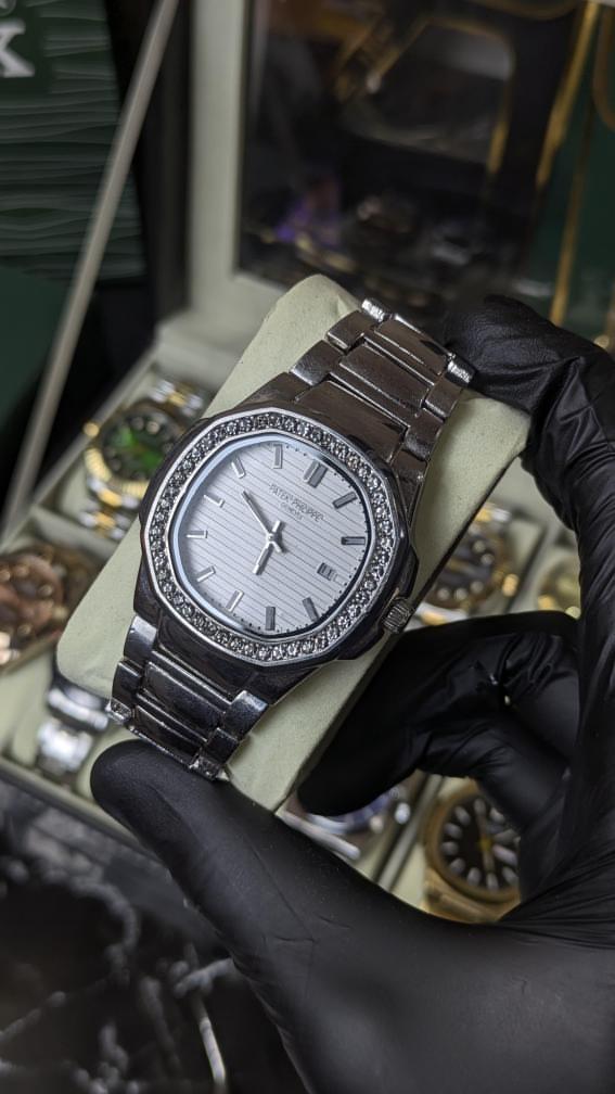 Patek Phillipe Geneve | Silver White | Iced stone